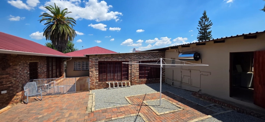 4 Bedroom Property for Sale in Collerville North West